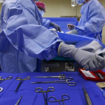 Doctor Christian Wilches, Cirujano Ortopédico y Traumatólogo, Hospital Quirón Barcelona. Portafolio de procedimientos quirúrgicos